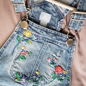 3T Baby Gap Embroidered Denim Overalls - 🎉 bundle